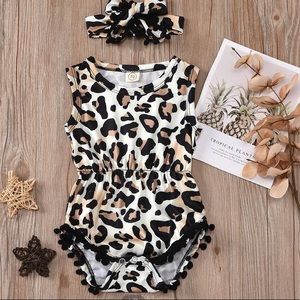 2pcs Leopard print pompon decor sleeveless baby set 9-12 M